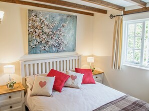 Double bedroom | Ashton Court Holiday Cottages - East Granary, Ashton, nr. Leominster