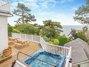Hot tub | The Cottage, St Margarets Bay, Dover