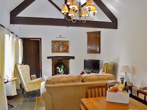 Open plan living/dining room/kitchen | Paper Mill Cottage, Sutton-under-Whitestonecliffe, nr. Thirsk