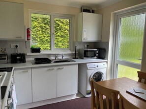 Kitchen/diner | Pencarrow - Rosecraddoc Holiday Village, Liskeard