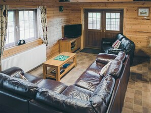 Comfortable living area of open-plan living space | No. 6 Lake View Lodge - Lake View Lodges, Old Leake, near Boston