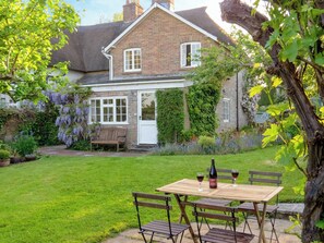 Delightful holiday home with lawned garden | The Old Post Office, Lower Bockhampton