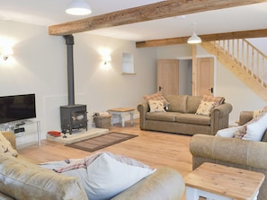 Open plan living/dining room/kitchen | Ash Farm Barns - Wagonner’s Barn, North Willingham, nr. Market Rasen