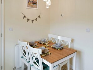 Convenient dining area within kitchen | Cuckoo Hill View, Reeth, near Richmond