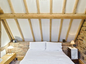 Double bedroom | Acorn Cottage, Bircher Common, nr. Leominster