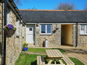 Charming property | Friesian Valley Cottages - Willow - Friesian Valley Cottages , Mawla, near Porthtowan