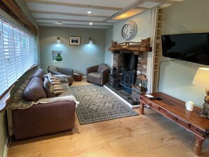 Spacious living area | The Old Toll House, Coalport, near Ironbridge