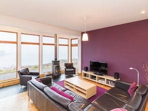 Living room | Seascape, Carbost