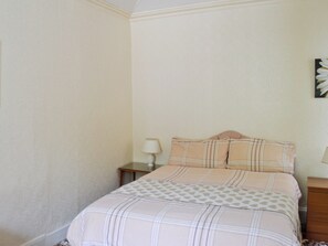 Double bedroom | Manor Park - Ardmore, Skelmorlie, by Largs