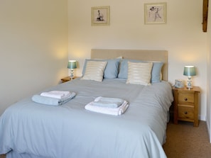 Double bedroom | Bridles Farm Holiday Cottages - Casterbridge, Middlemarsh, nr. Sherborne