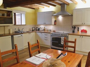 Kitchen/diner | The Stables, Maesbury Marsh, nr. Oswestry