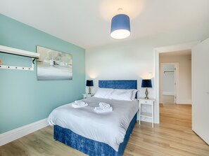 Double bedroom | Silverdale Apartment - Meathop Fell Caravan Club Apartments and Cottage, Meathop, near Grange-over-Sands