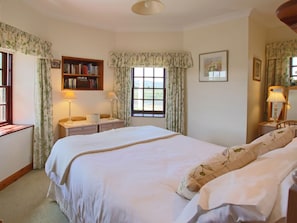 Master bedroom | Conheath Gatelodge - Conheath Cottages, Glencaple, Dumfries