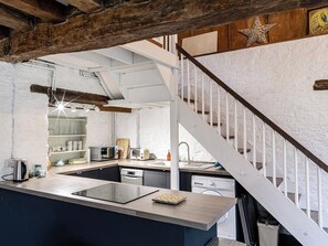 Kitchen | The Stables At Daubeneys - Daubeneys, Colerne, near Bath