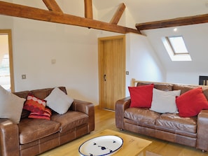 Open plan living/dining room/kitchen | The Barn, Monkwood, nr. Alresford