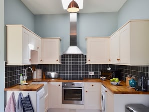 Kitchen area | Saddle Room - Higher Farm, Martin, Fordingbridge