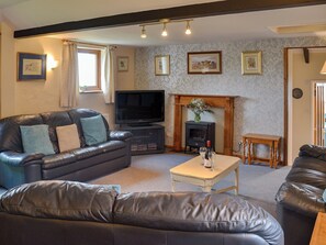 Spacious living room | Moorview Cottage, Cudlipptown, near Tavistock