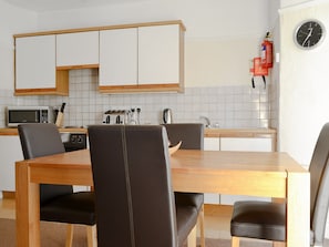 Light, kitchen/ dining room | Catbells - Hillside Apartments, Keswick