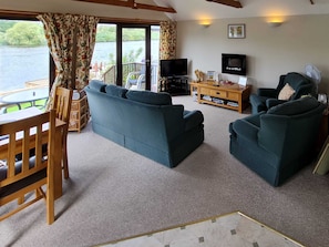 Living area | Heron’s View, Brundall