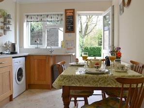 Well-equipped kitchen with dining area | Poplar Bungalow, Lyng, near Norwich