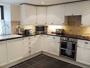 Kitchen | Prideaux Farm Cottages - Prideaux Cottage, St Blazey, nr. Par