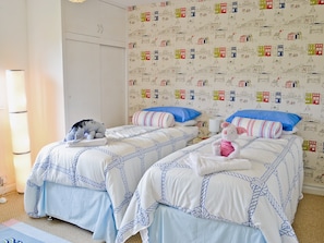 Twin bedroom | Galleons Reach, Yelland, nr. Bideford
