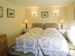 Double bedroom | Wester Croachy Cottage, Aberarder, nr. Inverness
