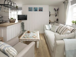 Welcoming living area | Rose and Crown Yard, Whitby