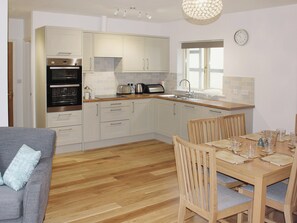 Open plan design | Bodwen Corner Cottage, Wootton Bridge