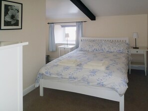 Double bedroom | Puffin Cottage, Seahouses