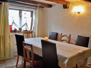 Living room/dining room | The Hideaway Cottage, Gloucester