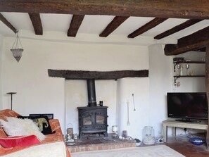 Living room | The Hideaway Cottage, Gloucester