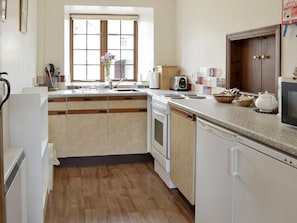 Fully-appointed fitted kitchen | Cow Pasture Cottage - Studley House Farm Cottages, Ebberston, near Scarborough