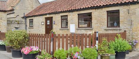Attractive stone-built holiday home | Cow Pasture Cottage - Studley House Farm Cottages, Ebberston, near Scarborough