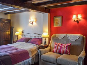 Delightful historic property close to the New Forest | Tudor Cottage Studio - Tudor Cottages, Romsey