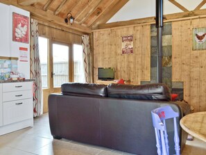 Open-plan design | The Waggon House - Milton End Farm Barns, Arlingham, near Frampton-on-Severn