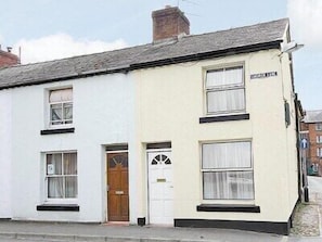 Exterior | Church Lane, Llanidloes