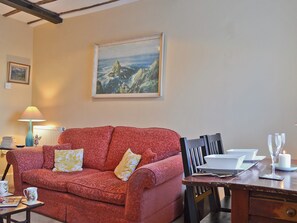Dining room | Church Lane, Llanidloes