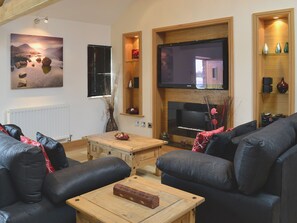 Open plan living/dining room/kitchen | Melin Newydd Cottages - The Top Barn, Tynlon, nr. Rhosneigr