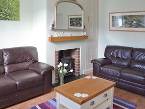 Cosy and inviting living room | Lavender Cottage, Buckfastleigh