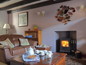 Living room/dining room | Craigdarroch Cottage, Strathyre near Callander