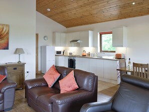 Open plan living/dining room/kitchen | Faulkers Lakes - Willow Lodge, Burgh le Marsh, nr. Skegness