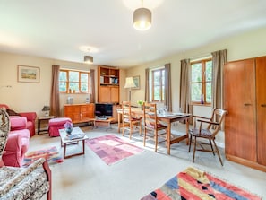 Living room/dining room | Water Hall Cottage, Kettlebaston