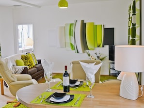 Open plan living/dining room/kitchen | Llwynbedw, St Dogmaels, nr. Cardigan