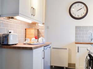 Delightful kitchen | St Cadoc Cottage, Harlyn Bay, near Padstow