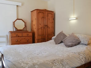 Double bedroom | Bodwi Bach - Bodwi Farm Cottages, Near Abersoch