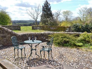 Sitting-out-area | Berrymoor Farm Cottage, Kirkoswald, nr. Penrith