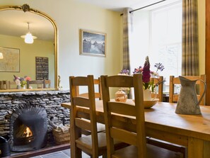 Dining room | 18 In The Corner, Windermere