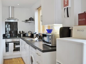 Kitchen | Vigoes Holiday Homes - Holly, Sheffield Park