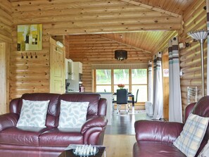 Open plan living/dining room/kitchen | Ashknowe Log Cabin, Glenfarg